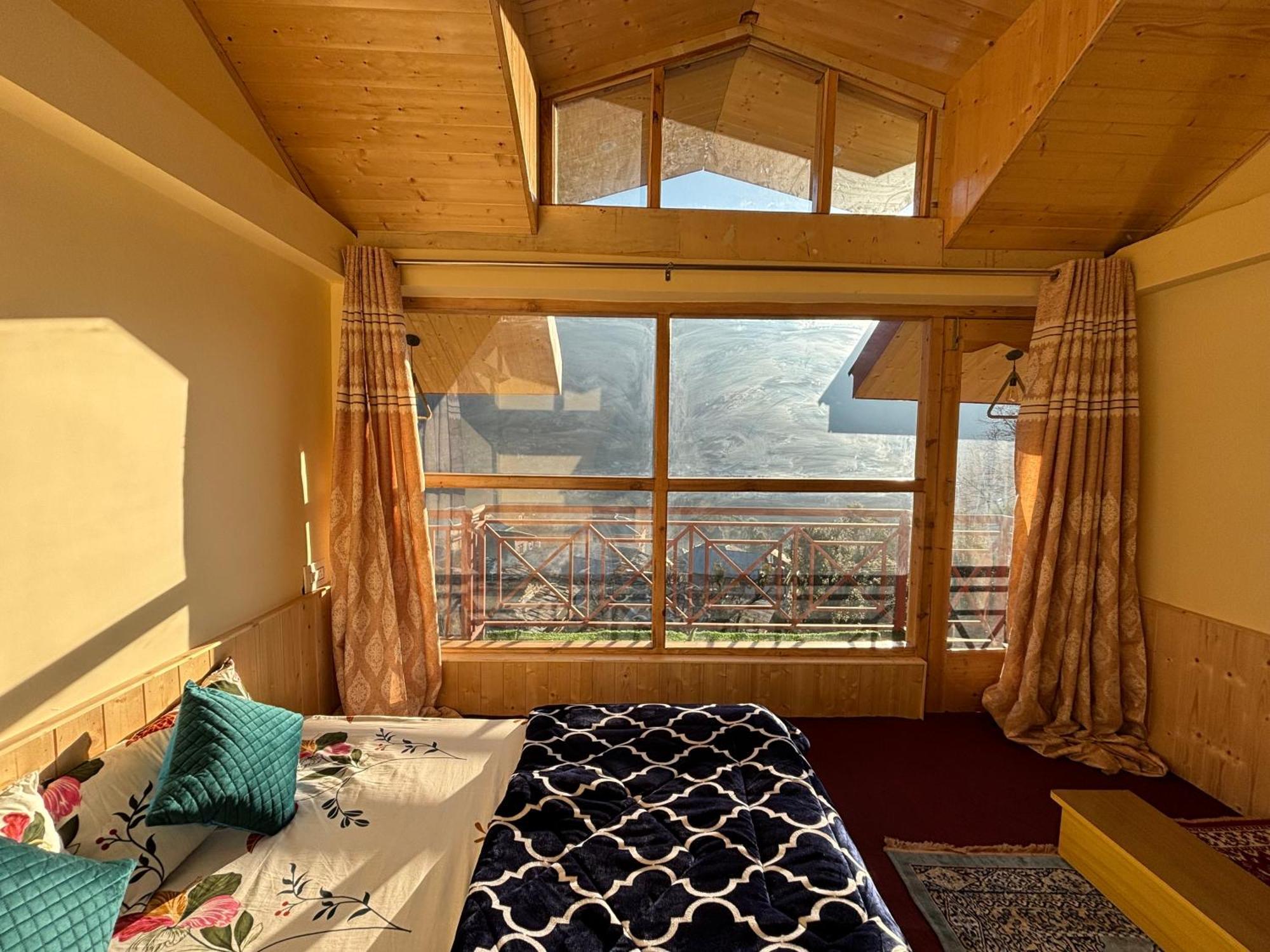The Pineapple Home Manali  Exterior photo